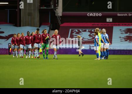 Birmingham, Großbritannien. Oktober 2020. Die Teams treten vor dem FA Womens Super League 1 Spiel zwischen Aston Villa und Birmingham City im Villa Park Stadium in Birmingham auf. Orlagh Malone Gardner/SPP Credit: SPP Sport Press Photo. /Alamy Live Nachrichten Stockfoto