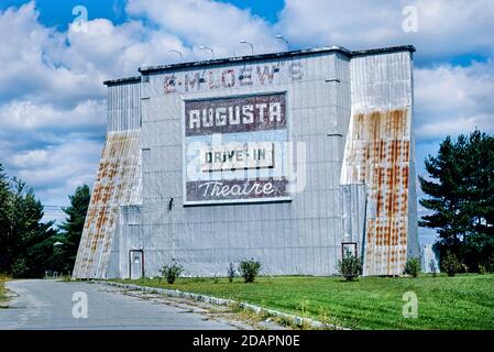 'Augusta Drive-in Theatre, Route 11, Augusta, Maine USA, John Margolies Roadside America Photograph Archive, 1984' Stockfoto