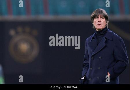 Leipzig, Deutschland. November 2020. DFB-Headcoach Joachim Jogi LOEW, LÖW, im Spiel DEUTSCHLAND - UKRAINE UEFA Nations League, DFB , Saison 2020/2021 in Leipzig, 14. November 2020 © Peter Schatz / Alamy Live News wichtig: Die DFB-Bestimmungen verbieten die Verwendung von Fotos als Bildsequenzen und/oder quasi-Videos. Quelle: Peter Schatz/Alamy Live News Stockfoto