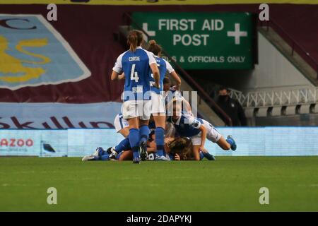 Birmingham, Großbritannien. Oktober 2020. Birmigham City feiert während des FA Womens Super League 1 Spiels zwischen Aston Villa und Birmingham City im Villa Park Stadium in Birmingham. Orlagh Malone Gardner/SPP Credit: SPP Sport Press Photo. /Alamy Live Nachrichten Stockfoto