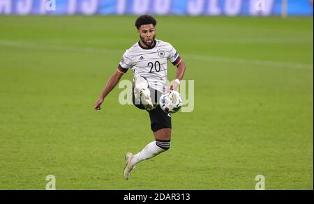 Leipzig, Deutschland. 15. Nov, 2020. firo: 14.11.2020 Fußball, Fußball: UEFA NATIONS LEAGUE, Landerspiel Nationalmannschaft Deutschland, GER - Ukraine Serge Gnabry, individuelle Aktion Quelle: dpa/Alamy Live News Stockfoto