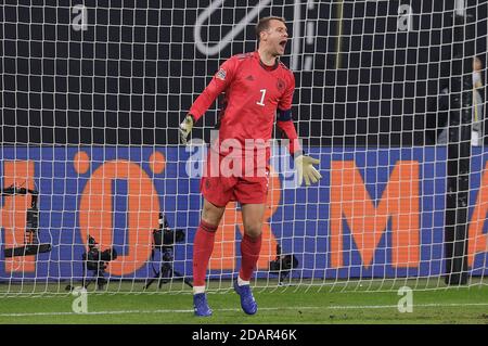 Leipzig, Deutschland. 15. Nov, 2020. firo: 14.11.2020 Fußball, Fußball: UEFA NATIONS LEAGUE, Landerspiel Nationalmannschaft Deutschland, GER - Ukraine Manuel Neuer, ganze Figur Quelle: dpa/Alamy Live News Stockfoto