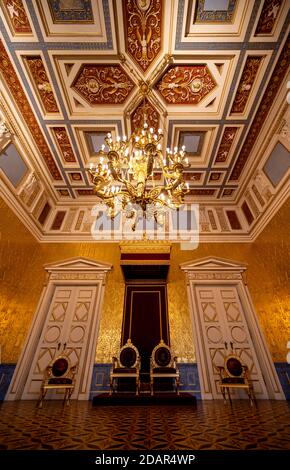 Thron für König und Königin, Königsbau, Wohnungen des Königs und der Königin, Münchner Residenz, München, Oberbayern, Bayern, Deutschland Stockfoto