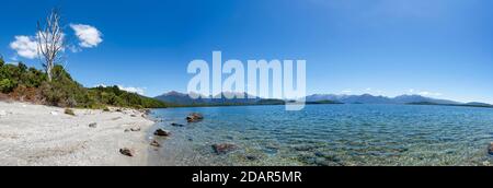 Strand am See, Fraser Beach, Lake Manapouri, Manapouri, South Island, Neuseeland Stockfoto