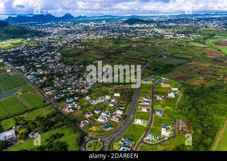 Luftaufnahme des Mountain Corps de Grande, Zuckerrohrfelder, Black River Region, hinter den Städten Vacoas-Phoenix und Quatre Bornes, Mauritius Stockfoto