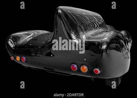 Oldtimer Detail, Lotus 11, in schwarz und weiß, mit rotem Bremslicht Stockfoto