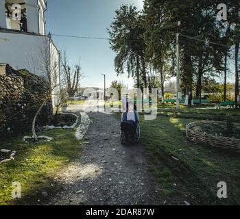 Kirche von Pater Sergei in Ochamchira. Er ist weithin als Exorzist bekannt und empfängt Hilfssuchende aus ganz Russland, Ochamchira, Abchasien Stockfoto