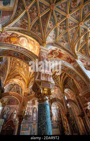 Wand- und Deckenmalereien mit Engeln in der Seitenkapelle, Capilla del Sagrario, Mezquita-Catedral de Cordoba oder Kathedrale der Empfängnis unserer Stockfoto