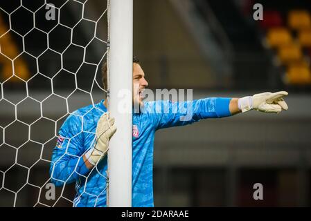 RIGA, LETTLAND. November 2020. Roberts Ozols, während der UEFA NATIONS LEAGUE Spiel zwischen der nationalen Fußballmannschaft Lettland und der nationalen Fußballmannschaft Färöer Inseln. Kredit: Gints Ivuskans/Alamy Live Nachrichten Stockfoto