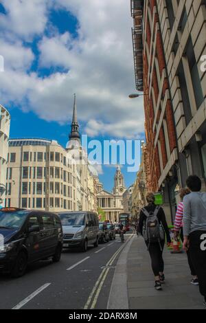 Street of London im Sommer Tag, London. Das Foto wurde am 03 2018. Mai in London, England, aufgenommen. Stockfoto