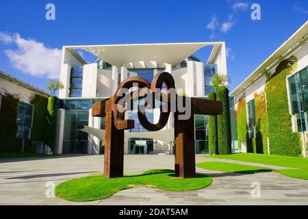 Skulptur vor der deutschen Kanzlei, Berlin, Deutschland Stockfoto