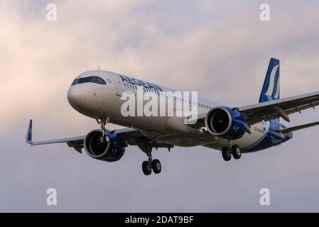 Aegean Airlines Airbus A321 NEO Jet-Linienflugzeug SX-NAA auf dem Anflug auf den Flughafen London Heathrow, Großbritannien, während der COVID 19-Sperre. Griechische Fluggesellschaft Stockfoto