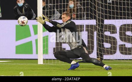 Leipzig, Deutschland. 14. Nov, 2020. firo: 14.11.2020 Fußball, Fußball: UEFA NATIONS LEAGUE, Landerspiel Nationalmannschaft Deutschland, GER - Ukraine 3: 1 goalwart Manuel NEUER, GER, Aufwärmen Quelle: dpa/Alamy Live News Stockfoto