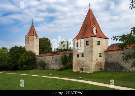 Türme der historischen Stadt WAL in Berching (Bayern, Deutschland) Stockfoto