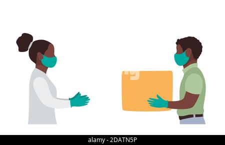 Schwarzer Mann Lieferkurier in einer medizinischen Maske und Handschuhe gibt einer Frau eine Box, Seitenansicht. Service Coronavirus. Online-Shopping Stock Vektor