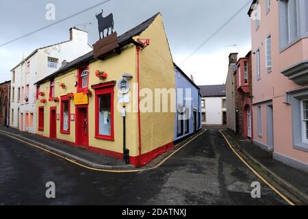 Ansicht der Geschäfte und Architektur in Penrith Stadtzentrum, Cumbria, England, Großbritannien Stockfoto