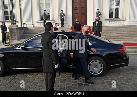 Berlin, Deutschland. November 2020. Charles, Prinz von Wales, beim Empfang im Bundespräsidenten am 15. November 2020 im Schloss Bellevue in Berlin Quelle: Geisler-Fotopress GmbH/Alamy Live News Stockfoto