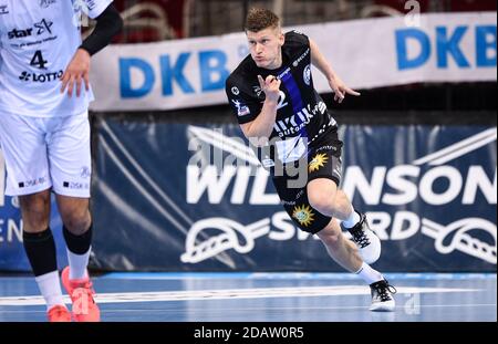 Düsseldorf, Deutschland. November 2020. Handball: Bundesliga, Bergischer HC - THW Kiel, 8. Spieltag, ISS Dome. Jeffrey Boomhouwer vom Bergischen HC jubelt um ein Tor. Quelle: Jonas Güttler/dpa/Alamy Live News Stockfoto