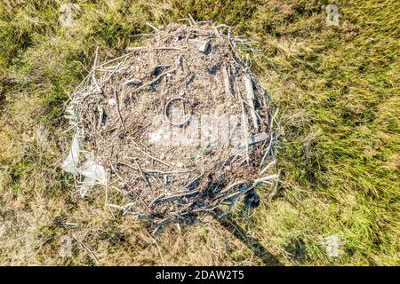 Luftaufnahme eines Fischadler-Nestes in Sag Harbor, NY Stockfoto