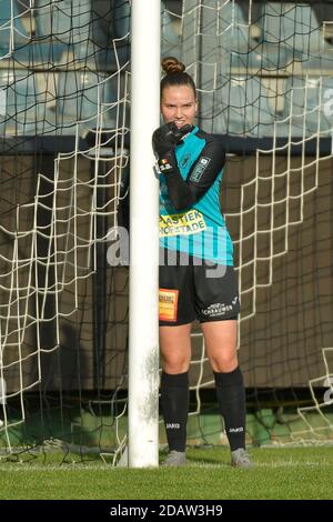 Aalst, Belgien. November 2020. Aalsts Torhüterin Silke Baccarne während eines weiblichen Fußballspiels zwischen Eendracht Aalst und SV Zulte Waregem am siebten Spieltag der Saison 2020 - 2021 der belgischen Scooore Womens Super League, Samstag, 14. November 2020 in Aalst, Belgien. FOTO SPORTPIX.BE Dirk VUYLSTEKE Dirk Vuylsteke Sportpix.be Quelle: SPP Sport Presse Foto. /Alamy Live Nachrichten Stockfoto