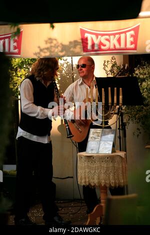 Traditionelle Klezmer Musik wird in Kazimierz kleinen Restaurants und Konzerten gespielt. Stockfoto