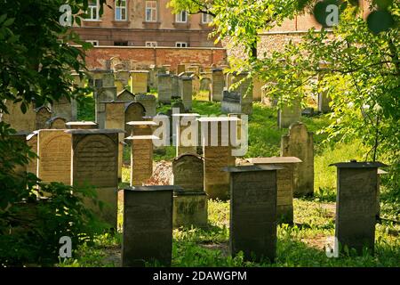 Grabsteine am Remah (Remuh), dem alten jüdischen Friedhof. Jüdisches Viertel in Kazimierz, Krakau Stockfoto