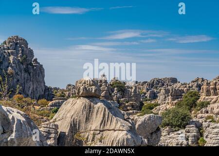 Der Park El Torcal de Antequera ist bekannt für seine ungewöhnlichen Landformen und ist eine der eindrucksvollsten Karstlandschaften. Stockfoto