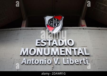 River Place Fußballverein Emblem auf einem Heimstadion namens Estadio Monumental in Buenos Aires, Argentinien Stockfoto