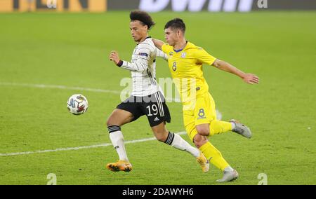 Leroy Sane aus Deutschland und Ruslan Malinovskiy aus Uktaine während der UEFA Nations League, Qualifying-Fußballspiel zwischen Deutschland und Uktaine am 14. November 2020 in der Red Bull Arena in Leipzig, Deutschland - Foto Ralf Ibing / firo Sportphoto / DPPI / LM Stockfoto