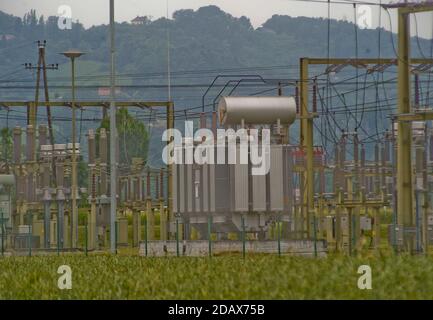 Stromwandler als Teil des Stromnetzes und Strom Versorgung Stockfoto