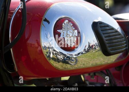 Ein Vintage BSA-Birmingham Small Arms-Motorrad auf einer Messe ausgestellt. England GB. Stockfoto