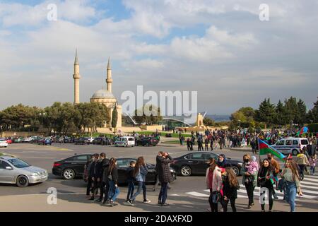 Baku - Aserbaidschan: 10. November 2020. In Baku feiern die Menschen den Siegestag. Stockfoto