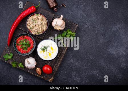 Baba ganoush, tzatziki und Tomate ezme Stockfoto