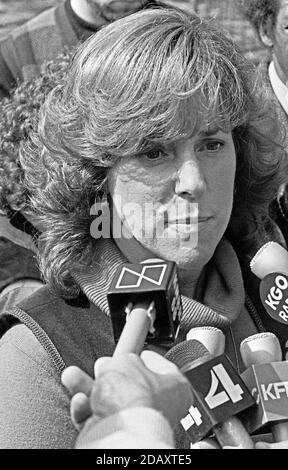 Die Betreuerin von San Francisco, Wendy Nelder, spricht mit den Nachrichtenmedien, 1980er Jahre Stockfoto