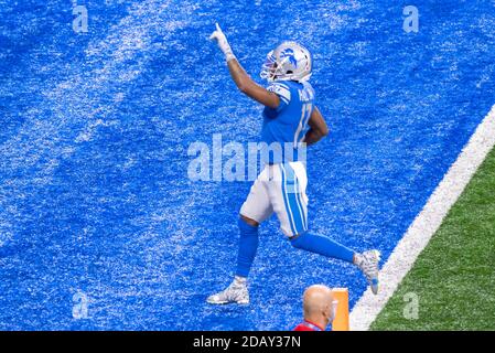 DETROIT, MI - NOVEMBER 15: Detroit Lions WR Marvin Hall (17) nimmt einen Pass für einen Touchdown während des NFL-Spiels zwischen dem Washington Football Team und Detroit Lions am 15. November 2020 im Ford Field in Detroit, MI (Foto von Allan Dranberg/Cal Sport Media) Stockfoto