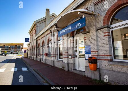 Abbildung zeigt den Bahnhof Lichtervelde, Donnerstag, 28. Mai 2020. BELGA FOTO KURT DESPLENTER Stockfoto