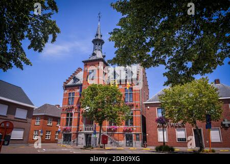 Abbildung zeigt das Rathaus von Retie, Montag, 29. Juni 2020. BELGA FOTO LUC CLAESSEN Stockfoto