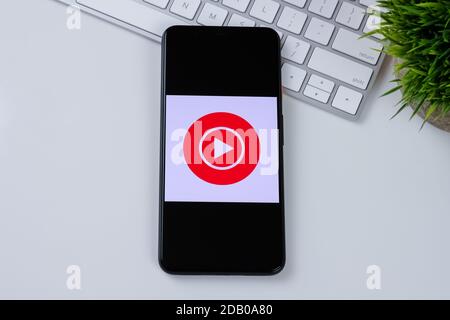 YouTube Music App-Logo auf einem Smartphone-Bildschirm. Stockfoto