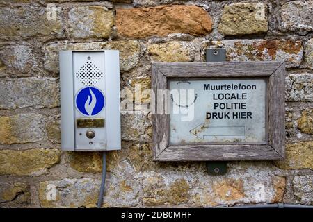 Abbildung Bild zeigt die Polizeistation der Polizeizone Spoorkin, in Alveringem, Donnerstag, 30. Juli 2020. BELGA FOTO KURT DESPLENTER Stockfoto