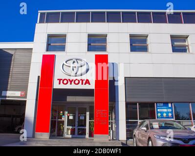 Kiew, Ukraine - 29. Juli 2020: Der Toyota Salon oder Shop in Kiew, Ukraine am 29. Juli 2020 Stockfoto