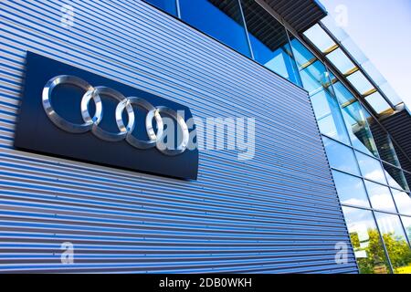 Kiew, Ukraine - 15. August 2020: Audi Autohaus in Kiew, Ukraine am 15. August 2020: Stockfoto