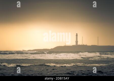 Girdle Ness Lighthouse in Aberdeen im Morgenlicht gefangen Stockfoto