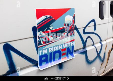 Ich bin ridin mit Biden politischen Zeichen auf der Seite eines van, london, großbritannien Stockfoto