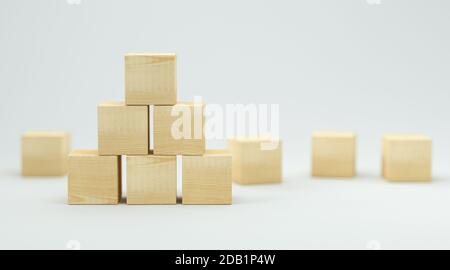 Leere Holzwürfel für eigene Botschaften und Icons auf weiß Hintergrund - 3d-Illustration Stockfoto