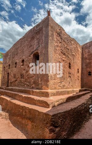 Kirche mit dem symbolischen Grabmal von Adam im westlichen Nordkomplex der Felsenkirchkirchen in Lalibela. Äthiopien Stockfoto