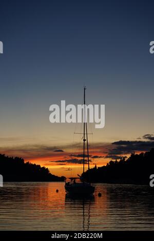 Sonnenuntergang in Vela Luka, Insel Korcula, Kroatien Stockfoto