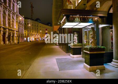 Covid 19: Wien vor der 2. Harten Sperre Wien, 11/13/2020 Hotel Sacher weltweit im Einsatz Stockfoto