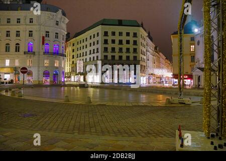 Covid 19: Wien vor der 2. Harten Sperre Wien, 13. November 2020 Looshaus Michaelerplatz weltweit im Einsatz Stockfoto