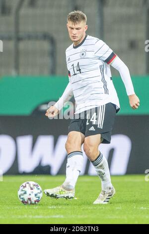 Lars Lukas MAI (GER) mit Ball, Single Action mit Ball, Action, Fußball Laenderspiel, U21, Freundschaftsspiel, Deutschland (GER) - Slowenien (SLO) 1: 1, am 12. November 2020 in Braunschweig. ¬ Verwendung weltweit Stockfoto