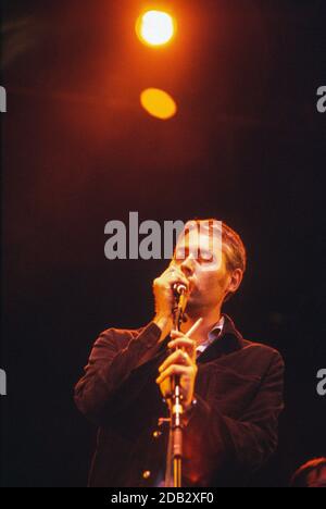 Die Tindersticks beim Guilfest, dem Guildford Festival 2001 Stockfoto